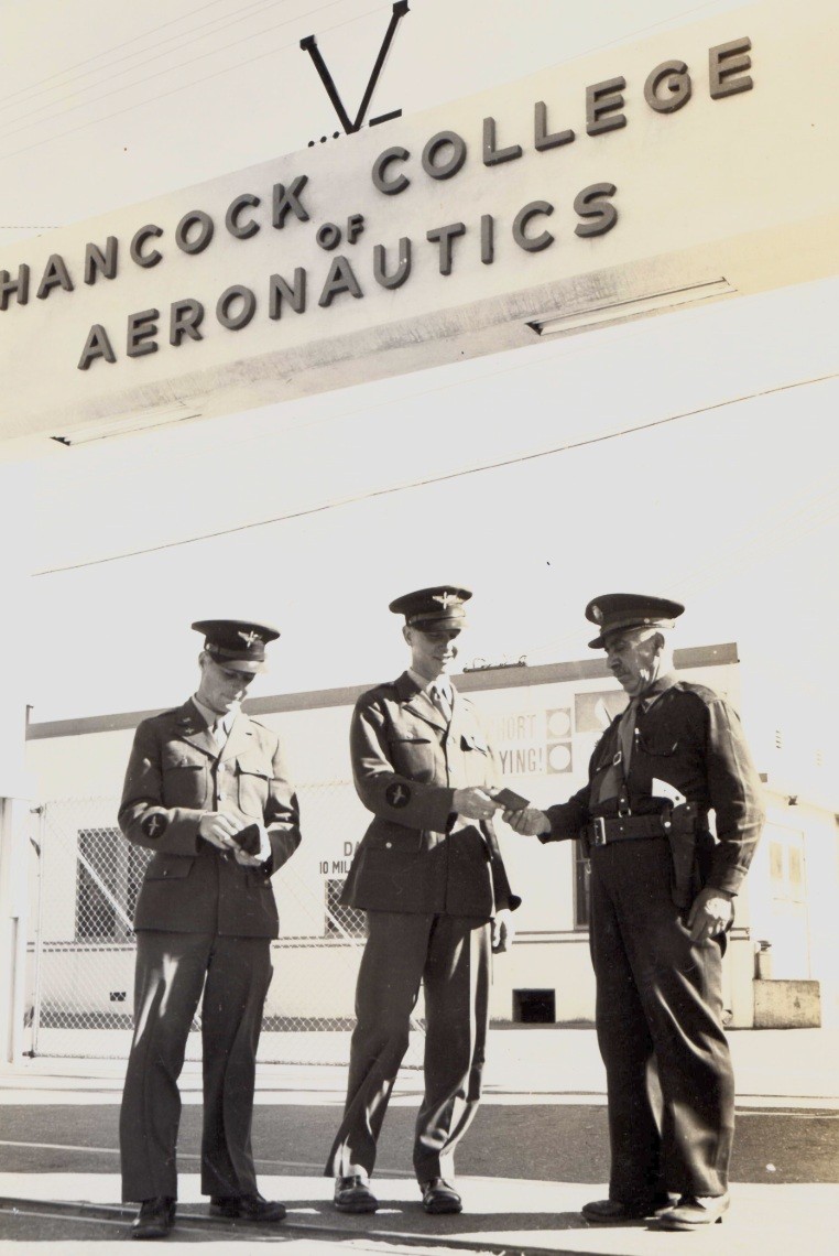 Joseph Freitas na Normandia em 1944 --- Joseph Freitas in Normandy in 1944